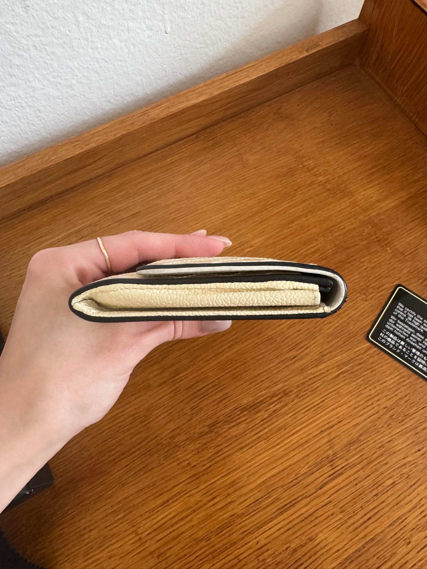 CHANEL WALLET GRAINED LEATHER BUTTER YELLOW