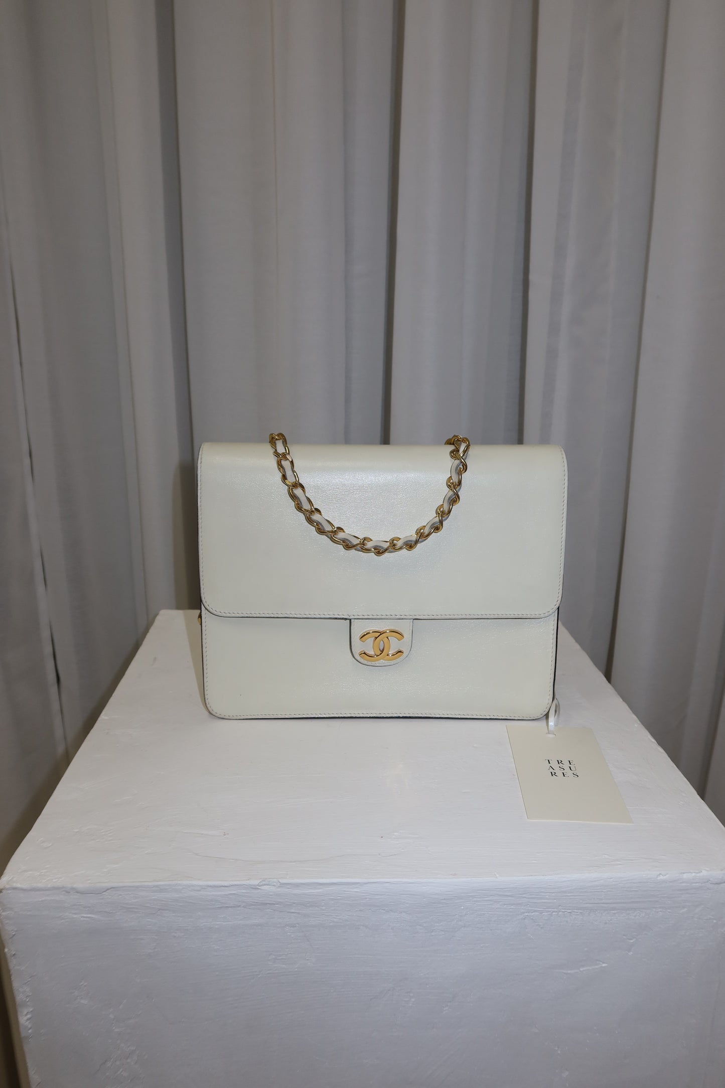 CHANEL BOX CALF SINGLE FLAP CREAM