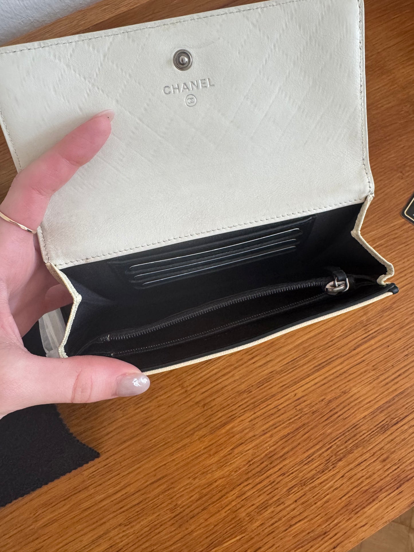 CHANEL WALLET GRAINED LEATHER BUTTER YELLOW