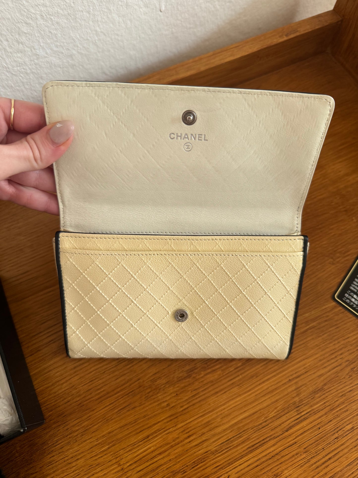 CHANEL WALLET GRAINED LEATHER BUTTER YELLOW