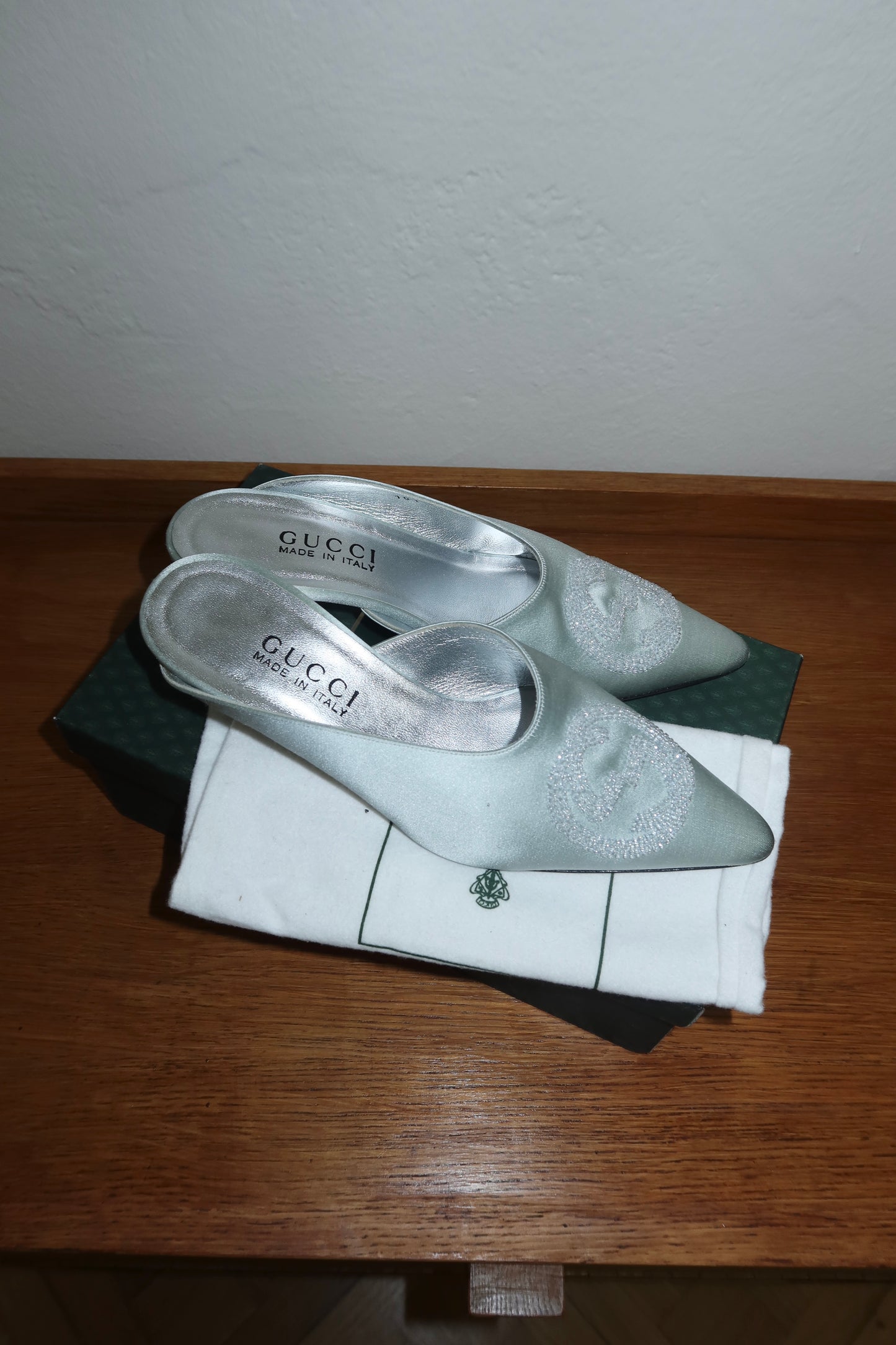 GUCCI BEADED SATIN KITTEN HEELS 36