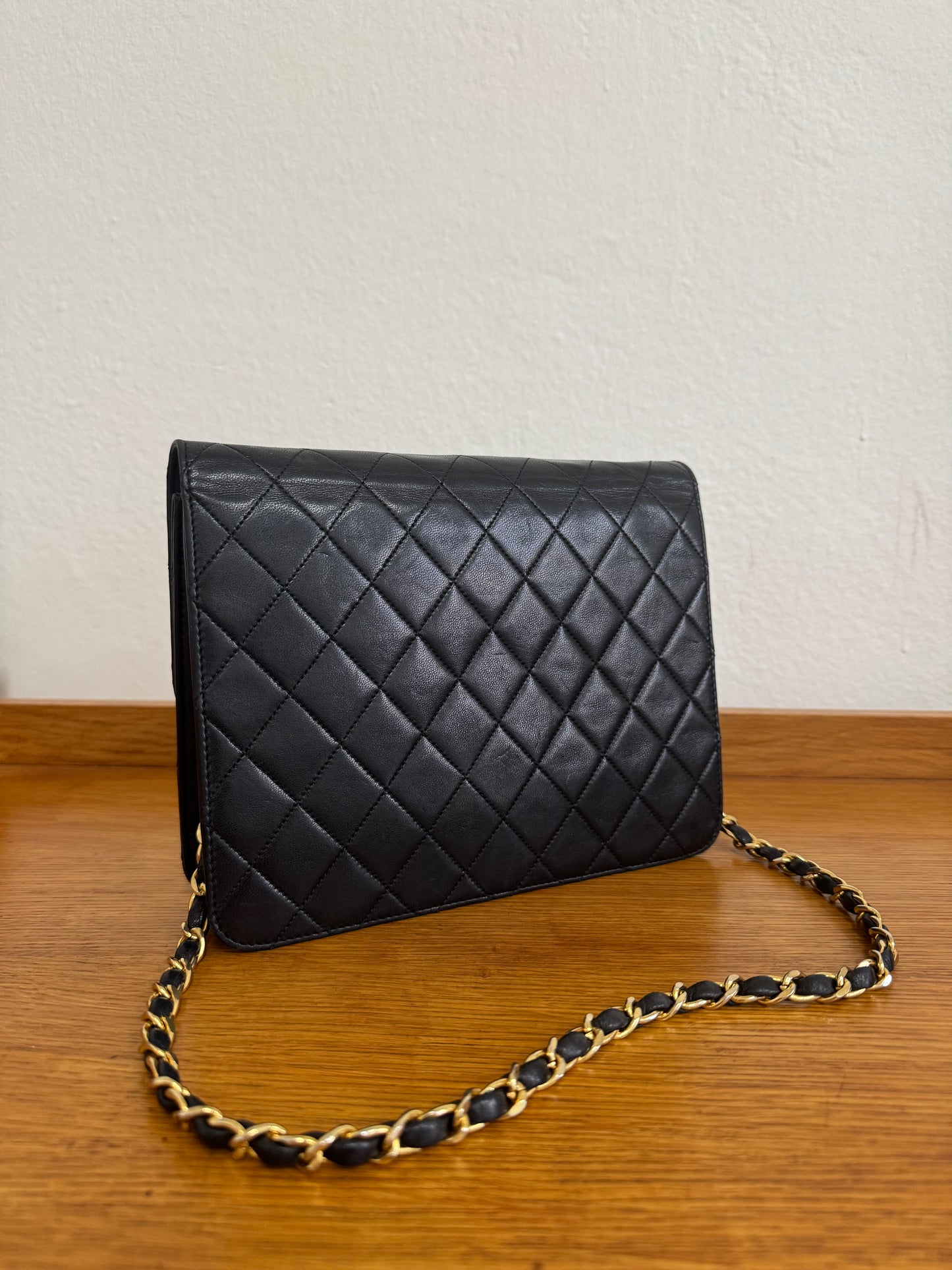 CHANEL LAMBSKIN SINGLE FLAP BAG & BOX & ENTRUPY