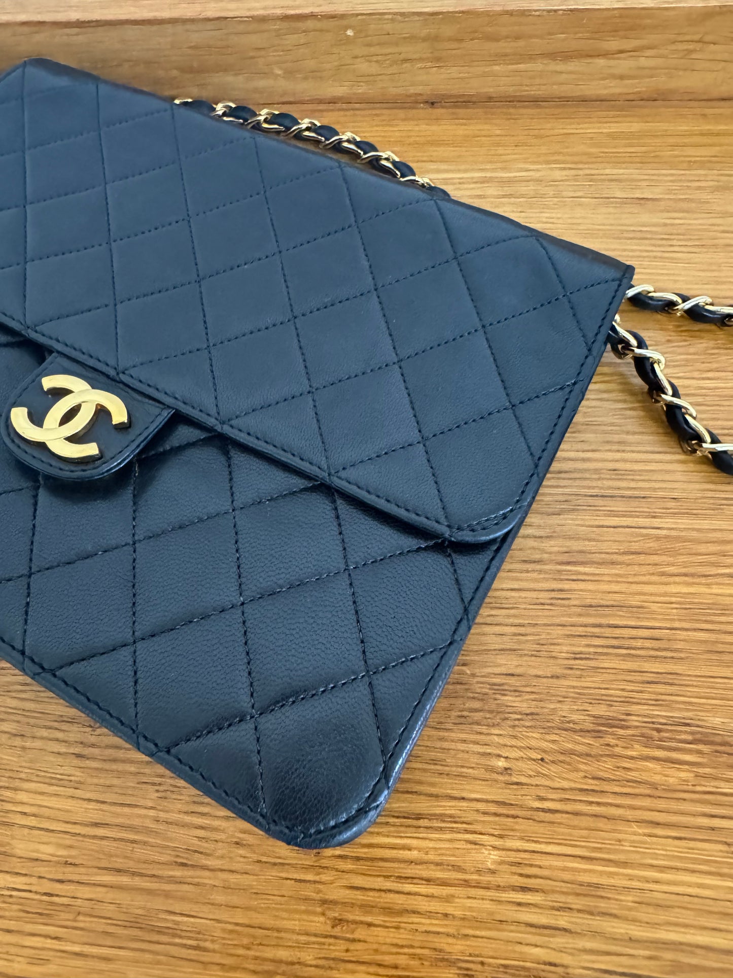 CHANEL LAMBSKIN SINGLE FLAP BAG & BOX & ENTRUPY