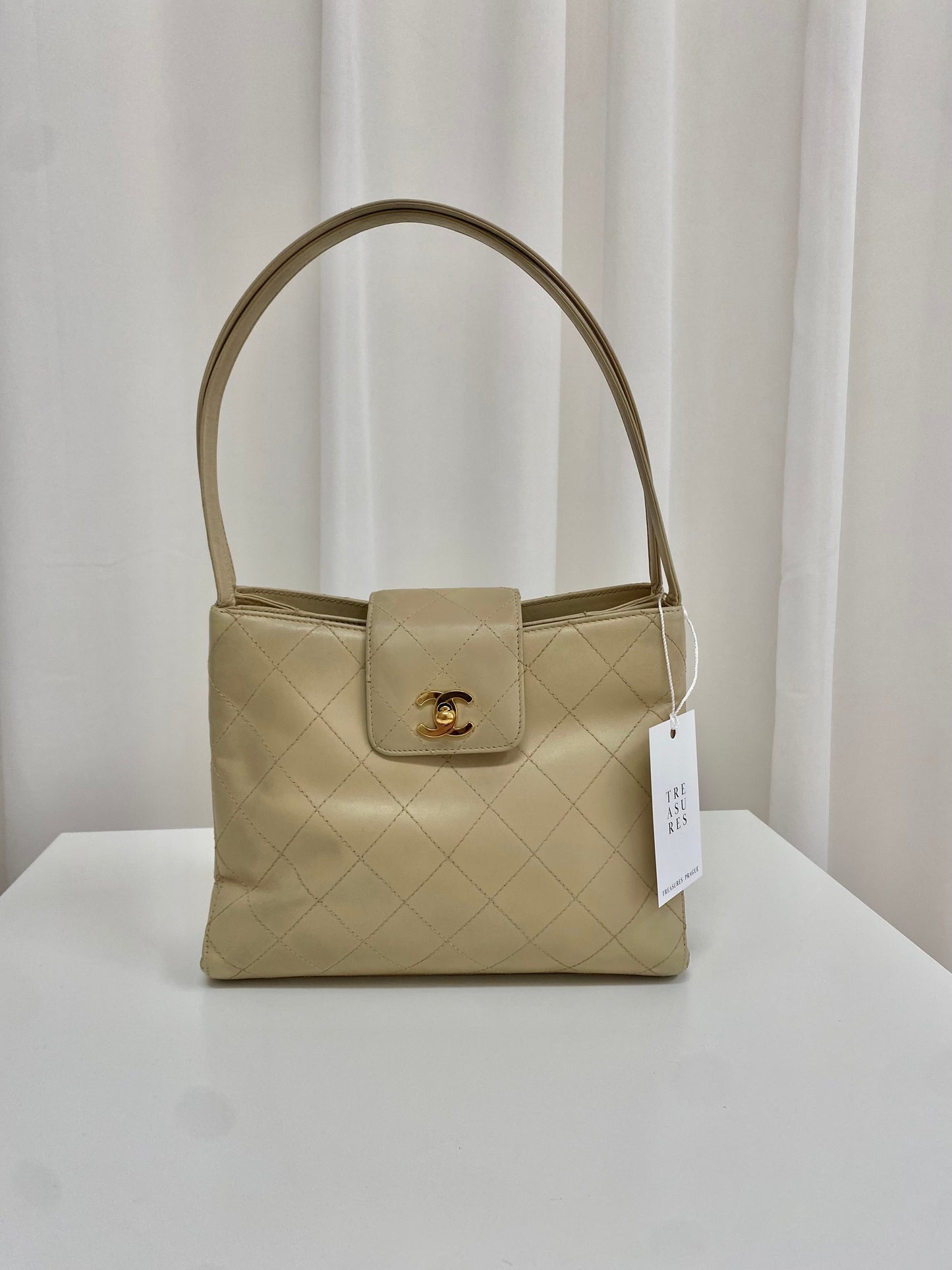 CHANEL KELLY SHOULDER BAG BEIGE TWIST LOCK 24K GOLD