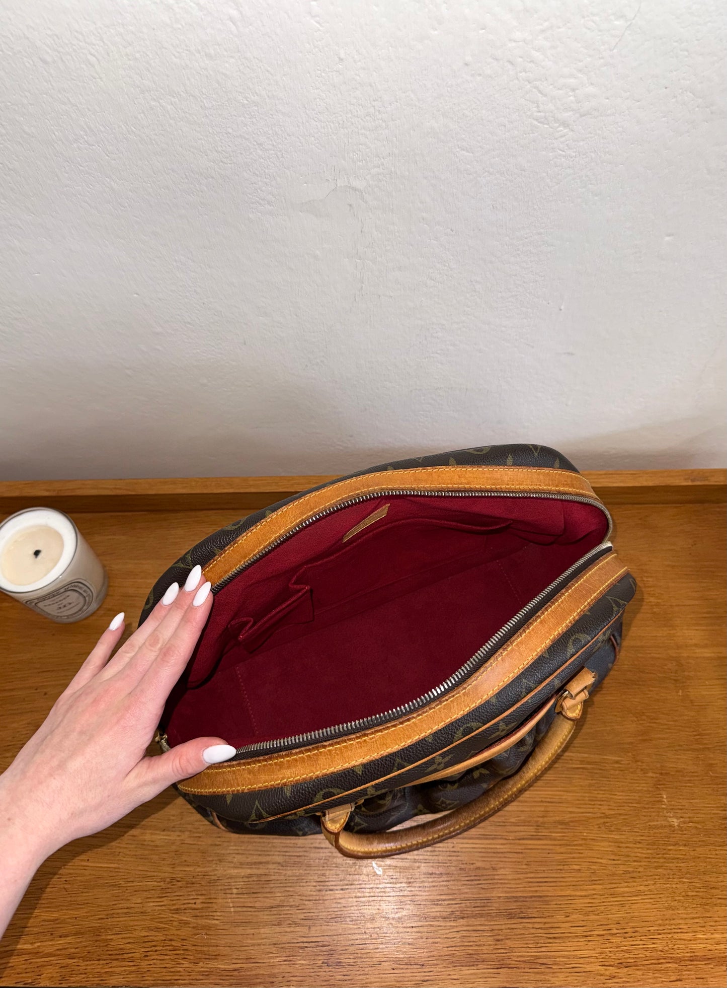 LV MITZI MONOGRAM BAG 301
