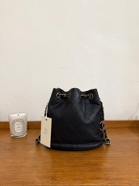 CHANEL BUCKET BAG & POUCH