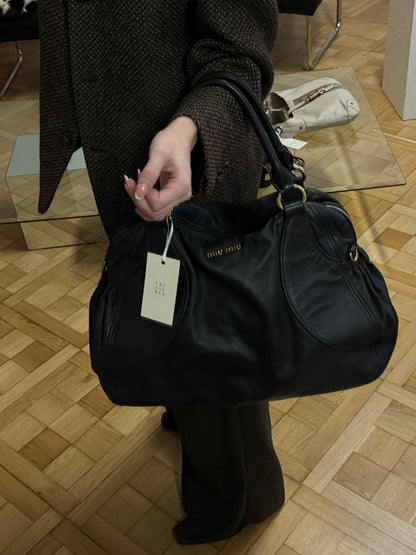 MIU MIU VITELLO LARGE SHOULDER BAG BLACK