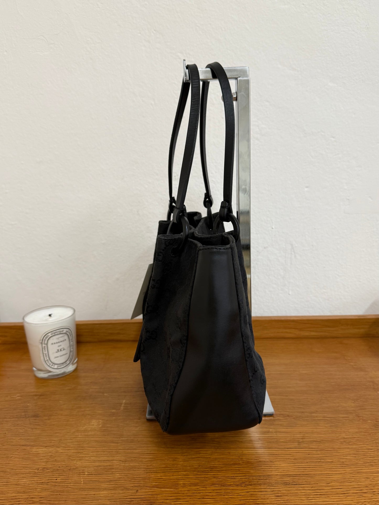 GUCCI GG SHOULDER BAG BLACK & POUCH TOM FORD ERA