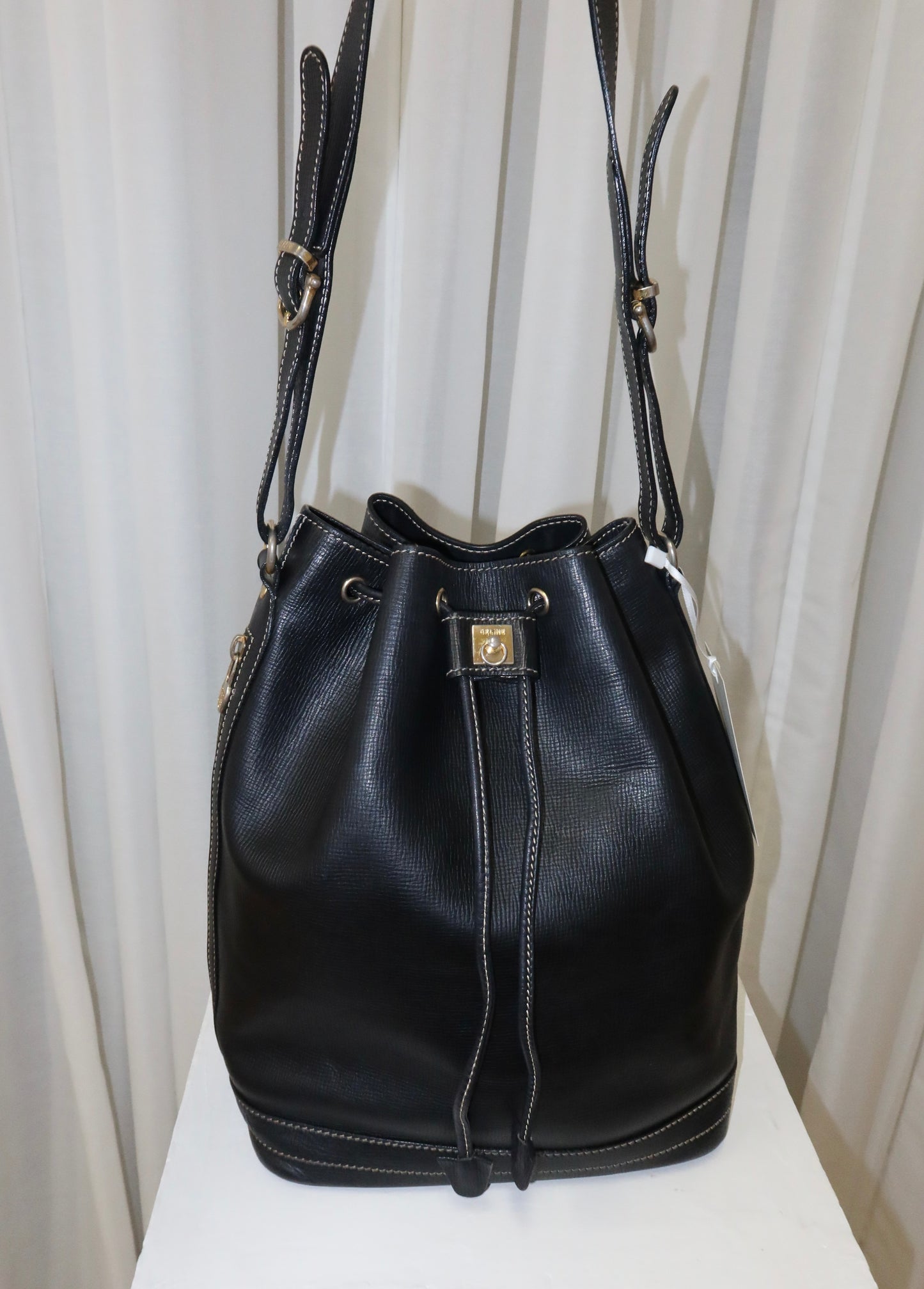 CELINE TRIOMPHE BUCKET BAG BLACK