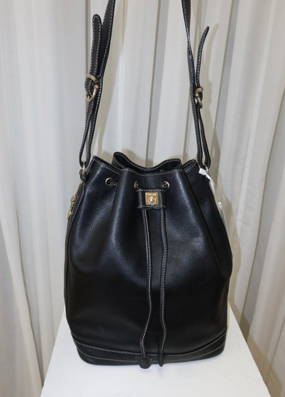 CELINE TRIOMPHE BUCKET BAG BLACK