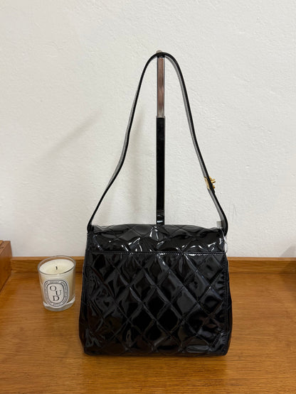 CHANEL TWIST LOCK FLAP PATENT LEATHER