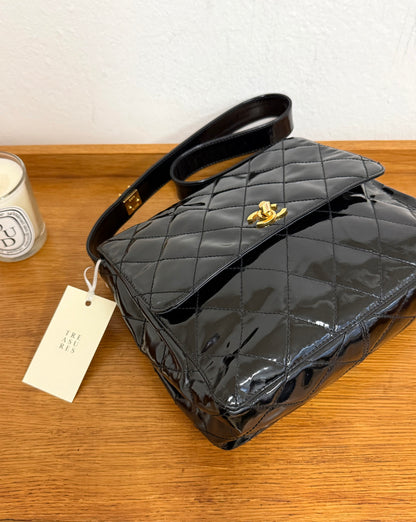 CHANEL TWIST LOCK FLAP PATENT LEATHER