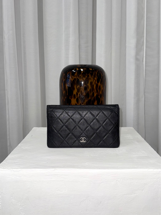 CHANEL WALLET QUILTED SERIES 11