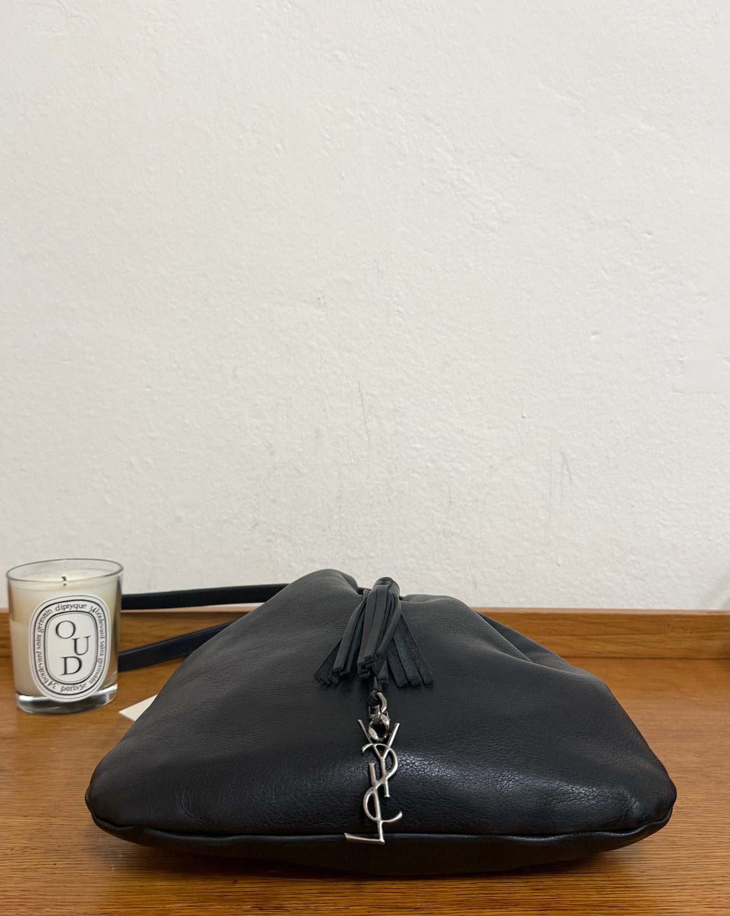 SAINT LAURENT DRAWSTRING BLACK SHOULDER BAG