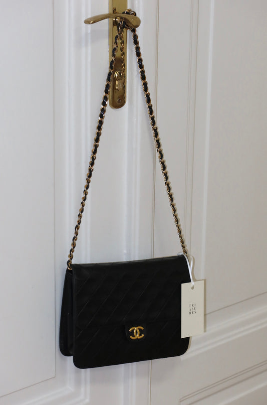 CHANEL CLASSIC SINGLE FLAP BAG LAMBSKIN BLACK 24K GOLD HW