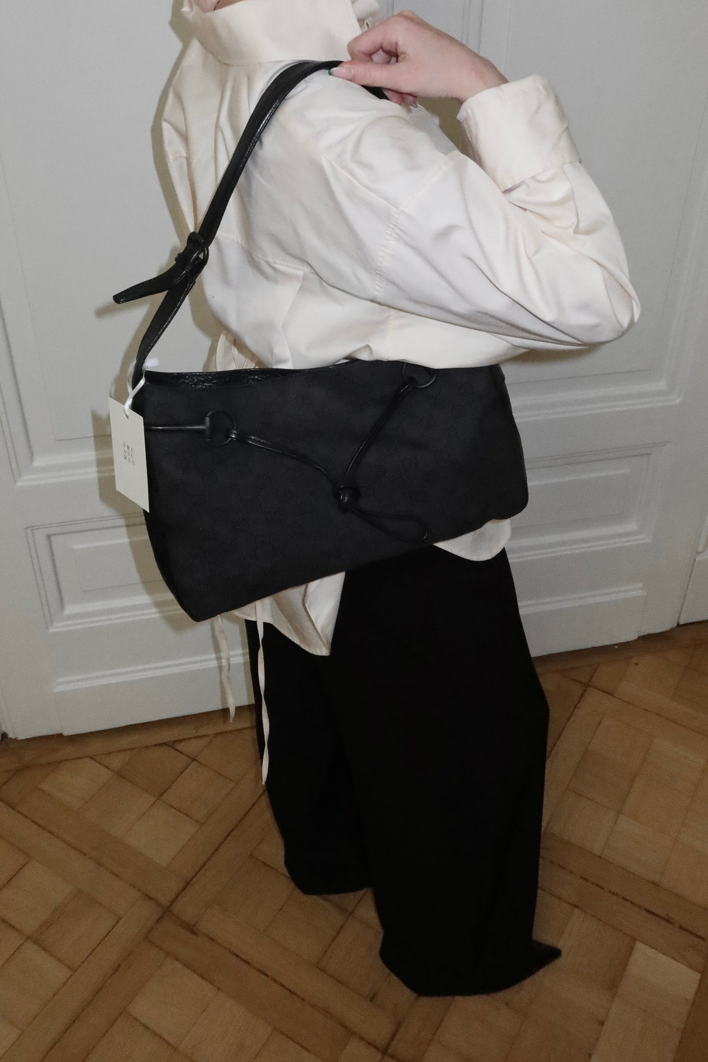 GUCCI GG MONOGRAM HORSEBIT SHOULDER BAG