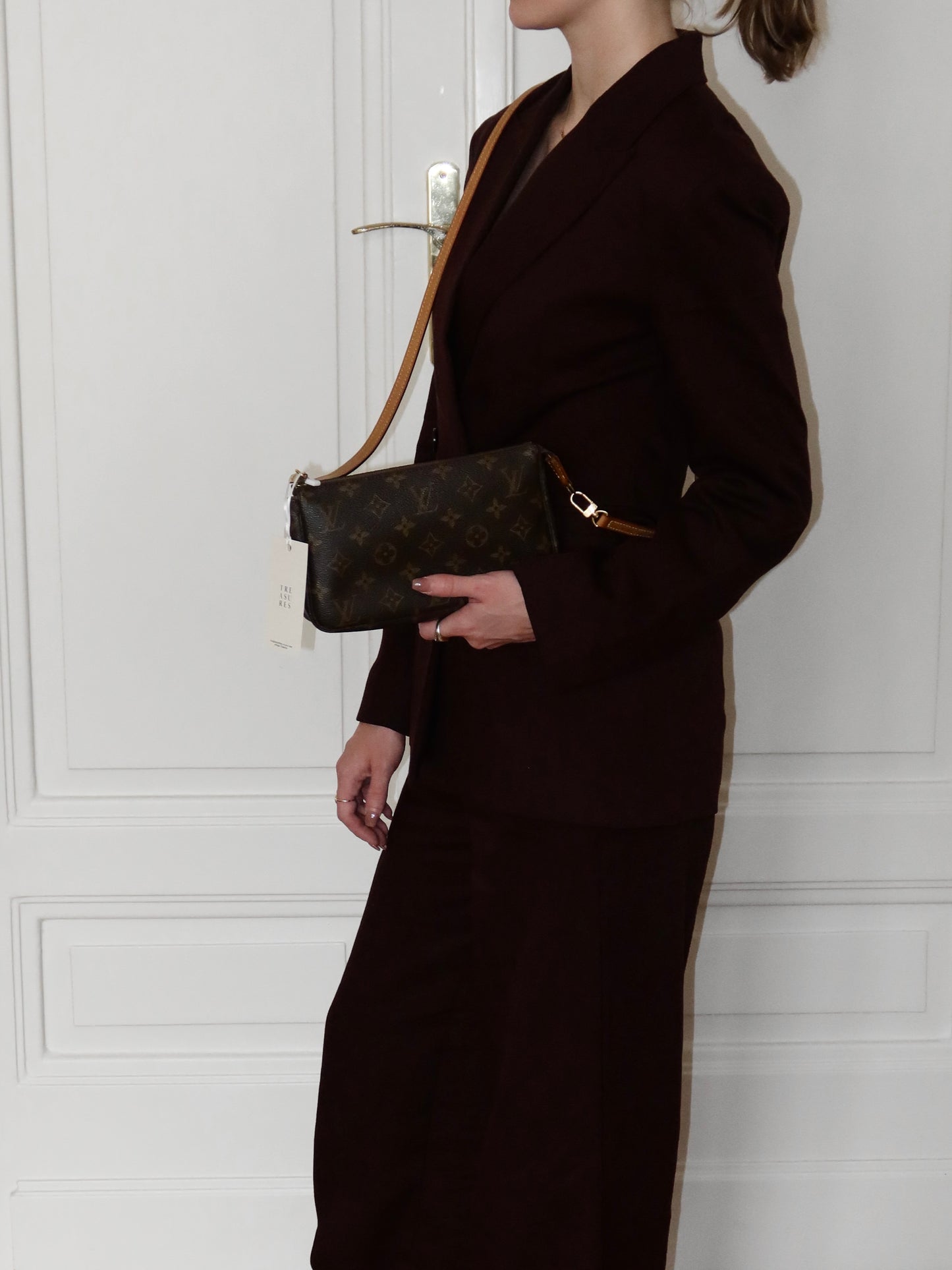 LV POCHETTE