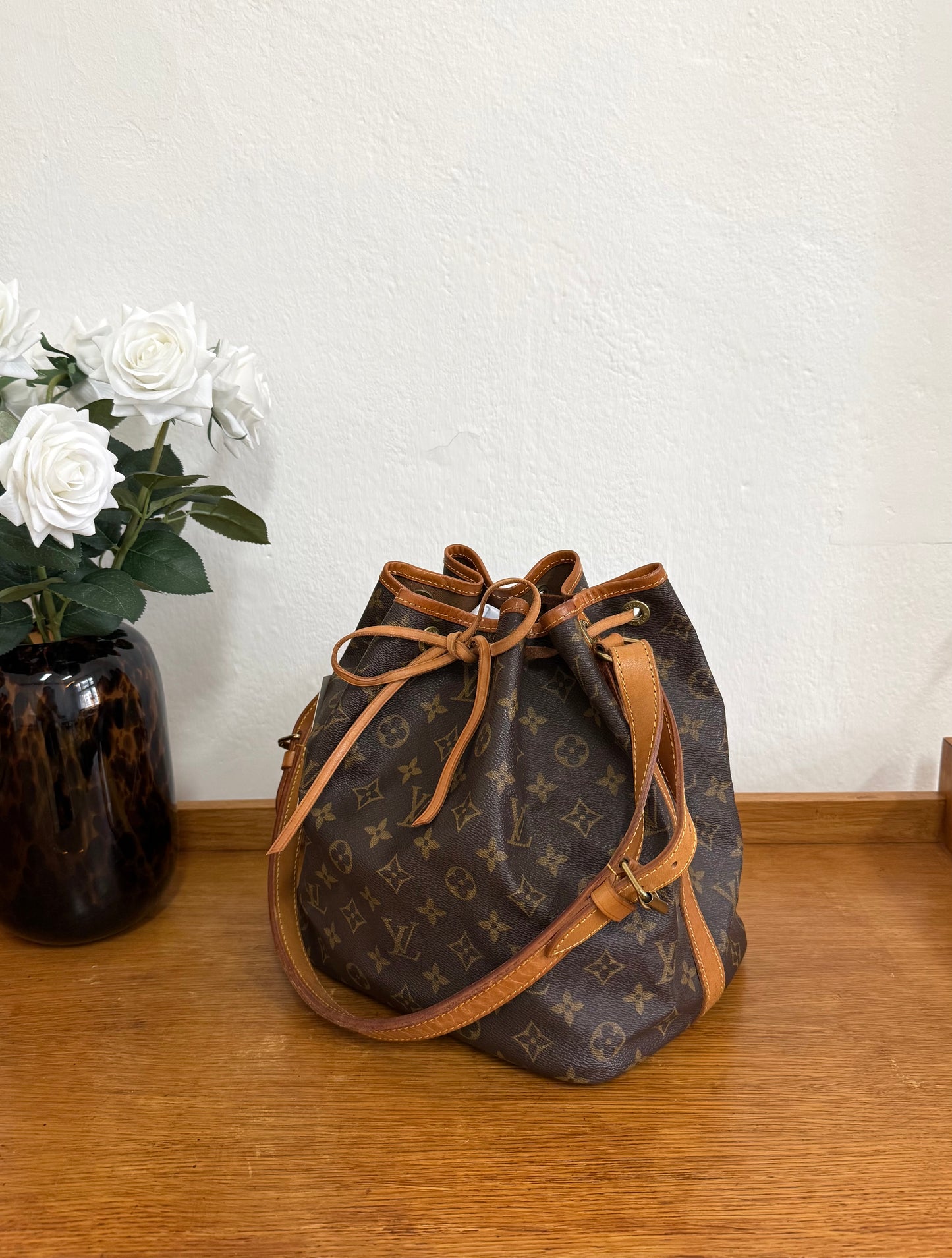 LV PETIT NOÉ MONOGRAM