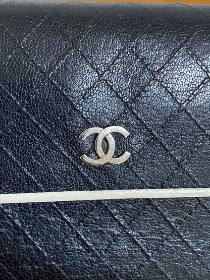 CHANEL QUILTED WALLET BLACK/WHITE SERIES 11