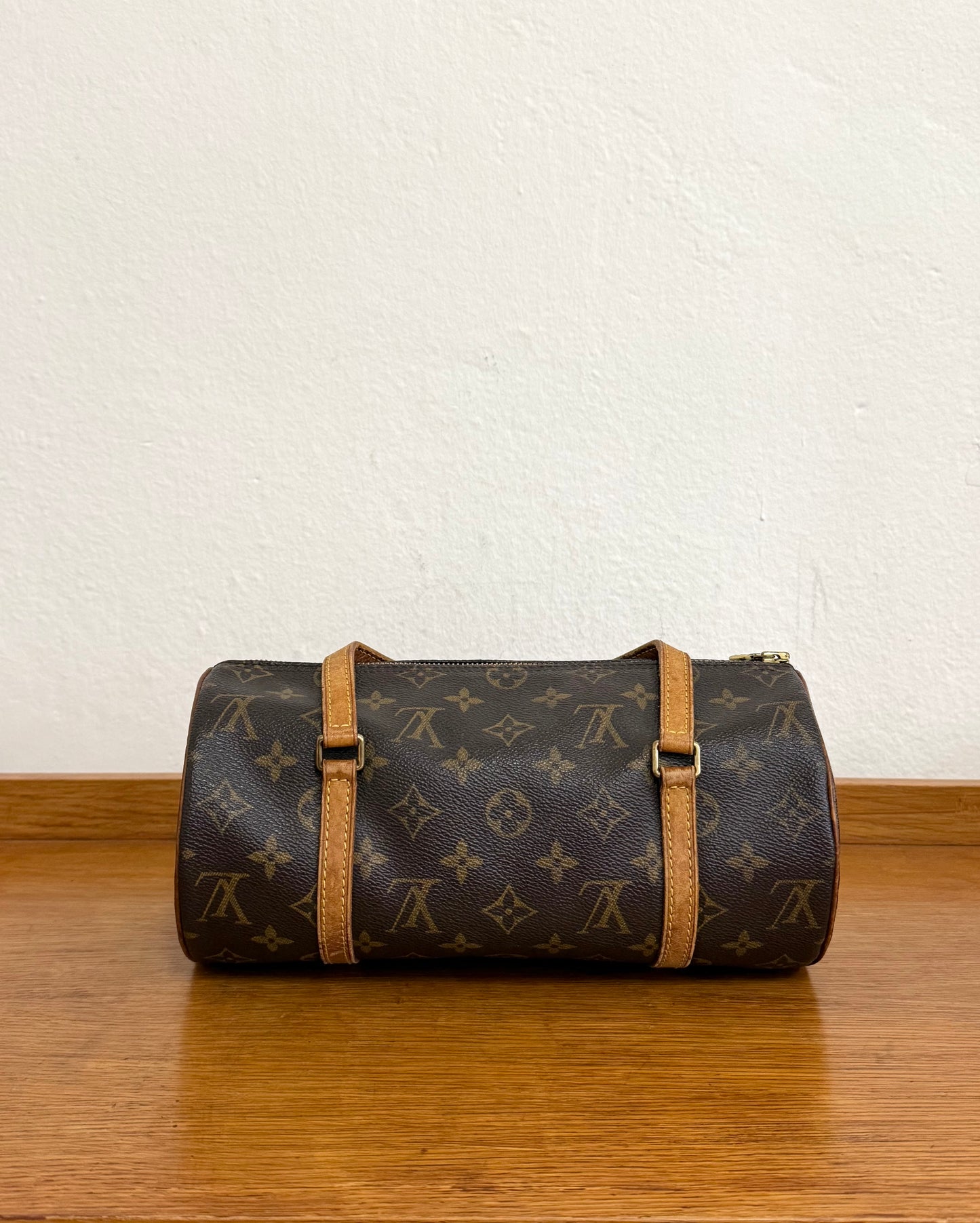 LV PAPILLON 26