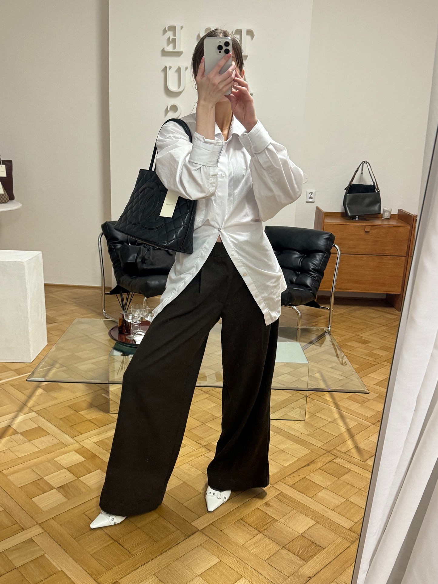 CHANEL CAVIAR MEDDALLION TOTE