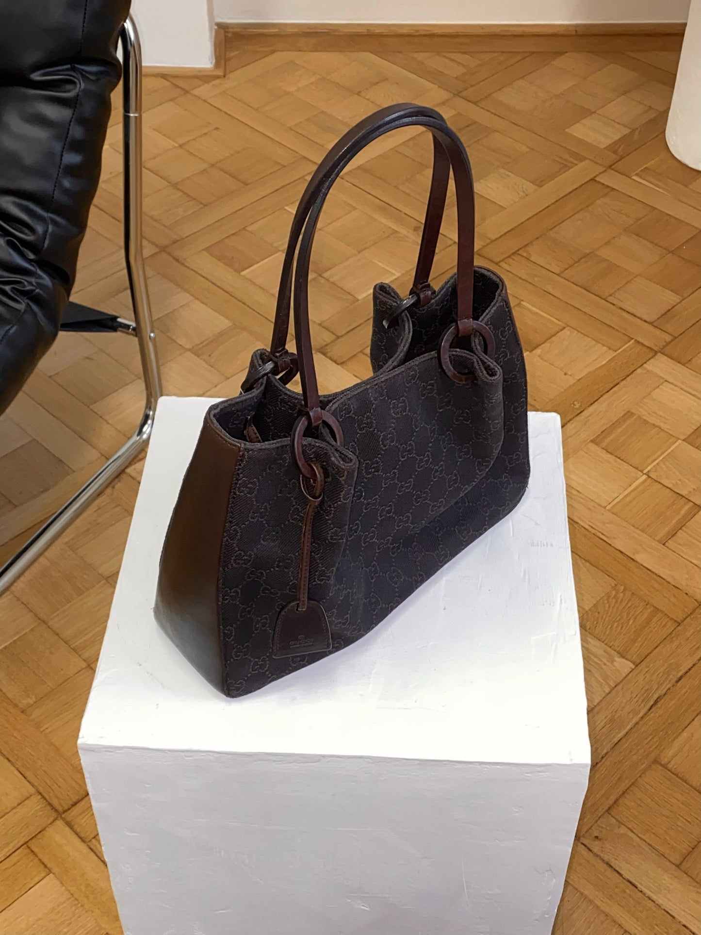 GUCCI GG MONOGRAM SHOULDER BAG & POUCH