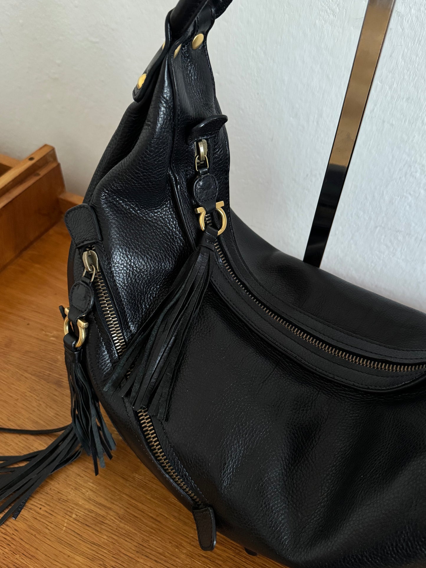FERRAGAMO LARGE HOBO BAG