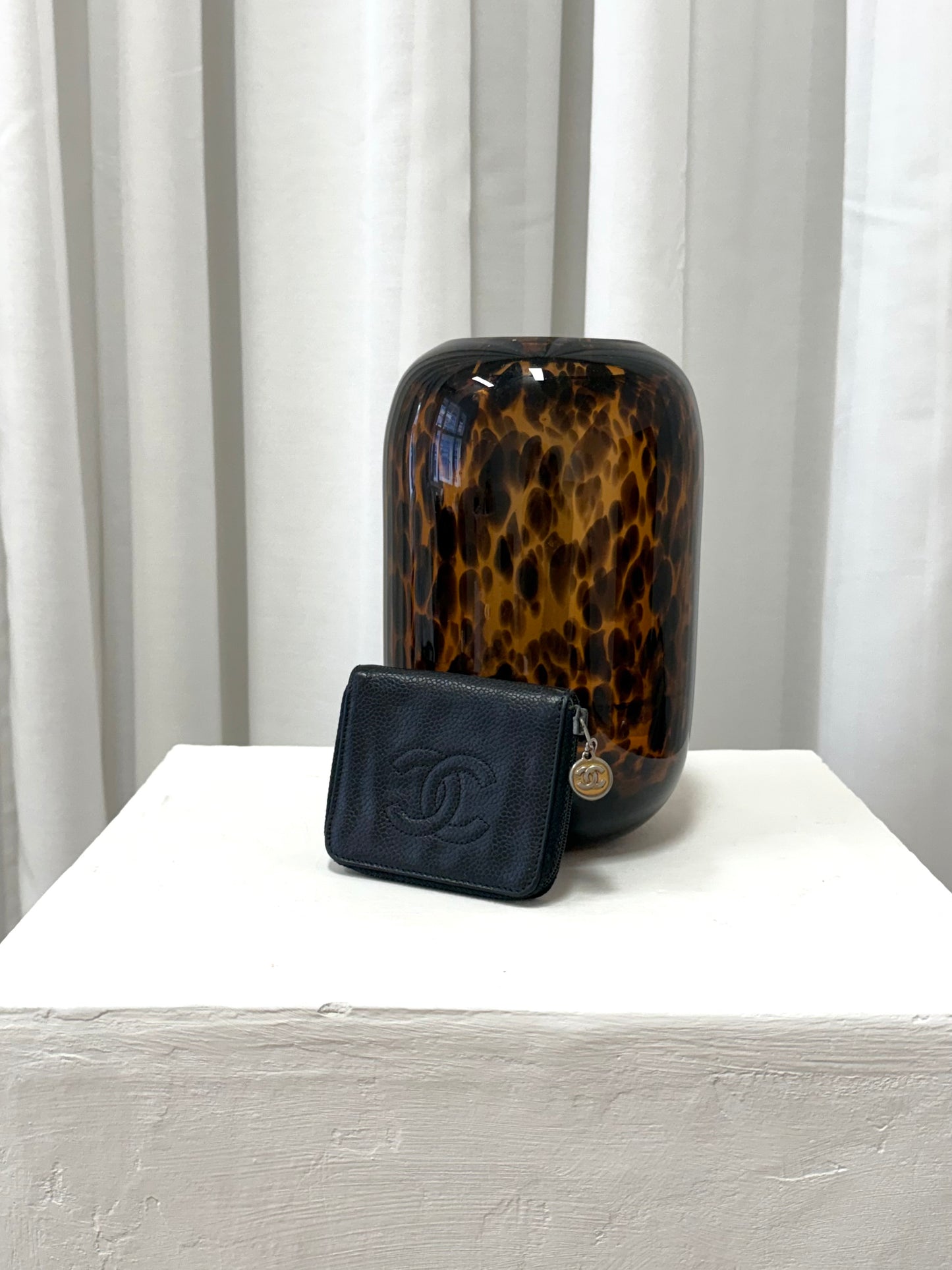 CHANEL ROUND ZIP WALLET
