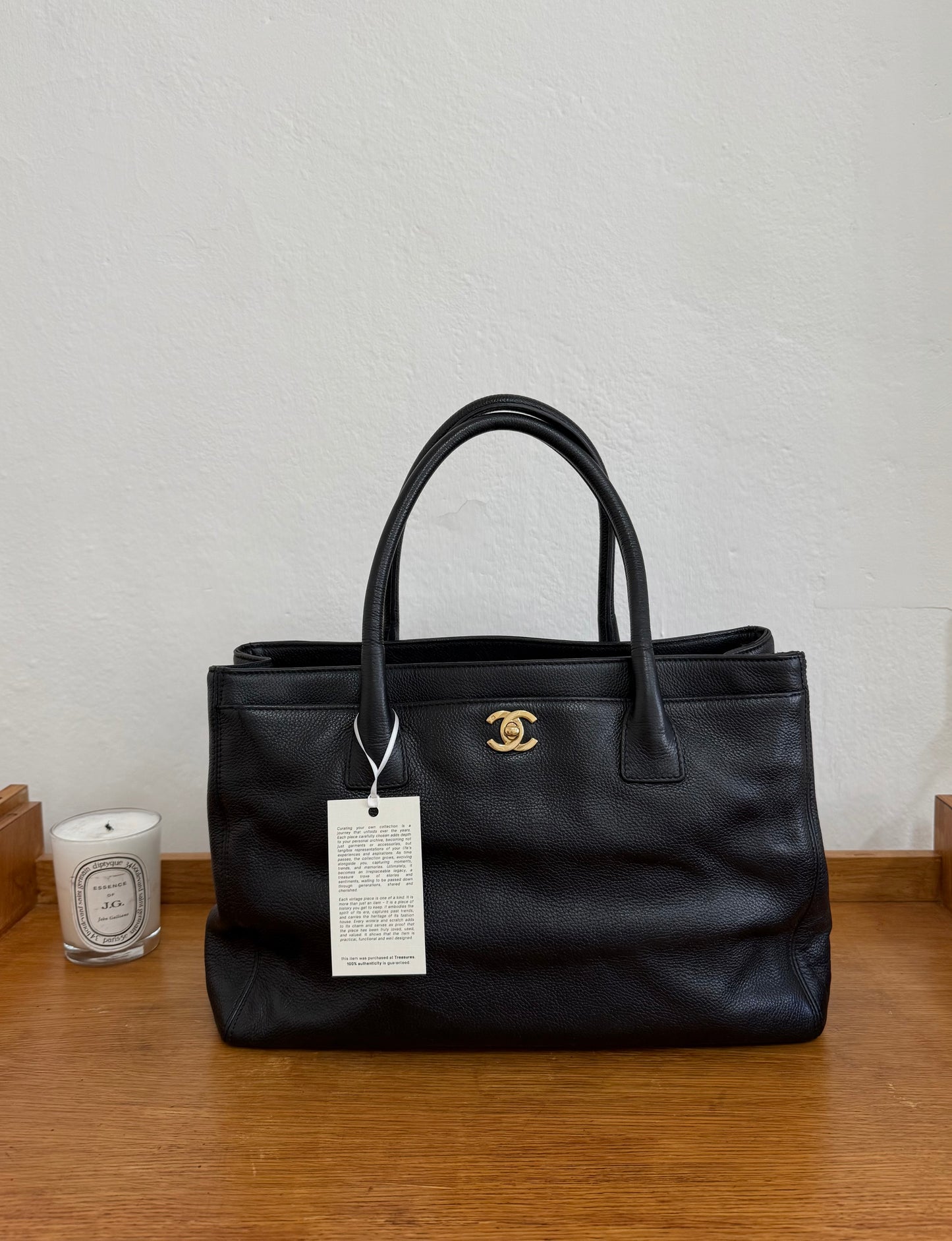 CHANEL EXECUTIVE TOTE BLACK GOLD HW