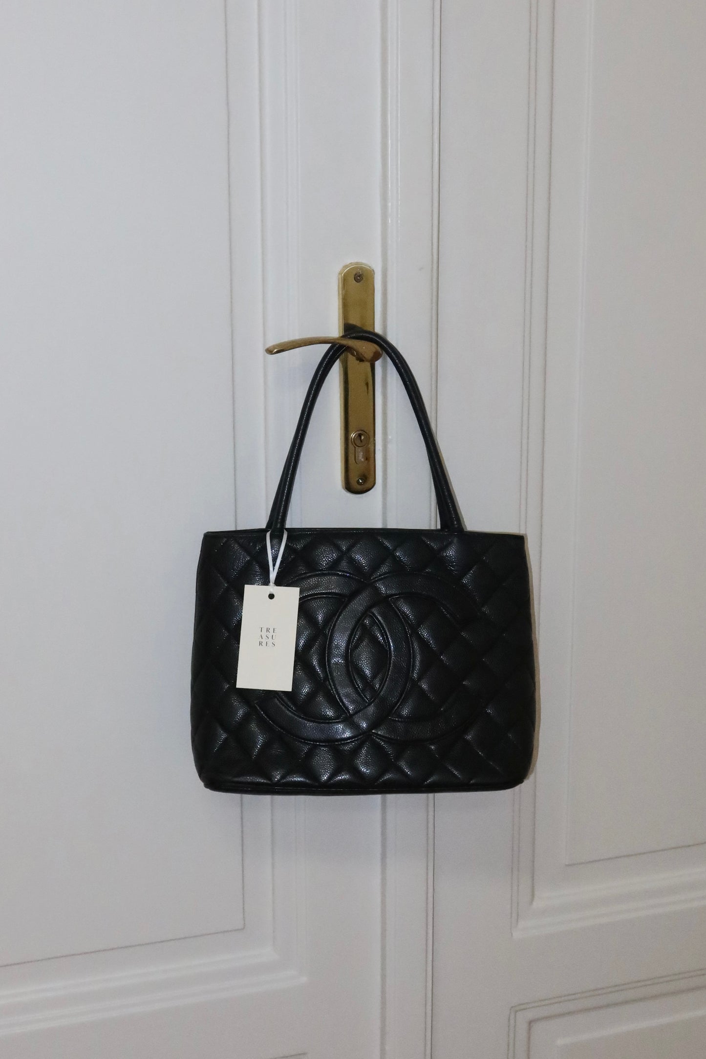 CHANEL CAVIAR MEDDALLION TOTE