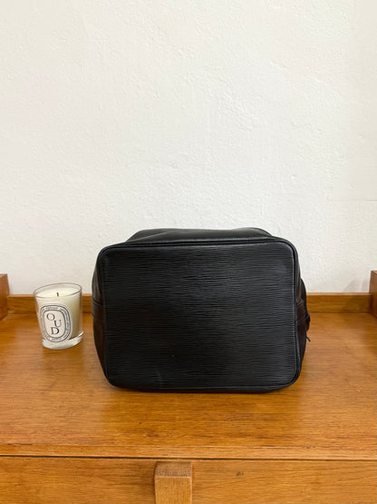 LV EPI PETIT NOÉ BLACK BUCKET BAG