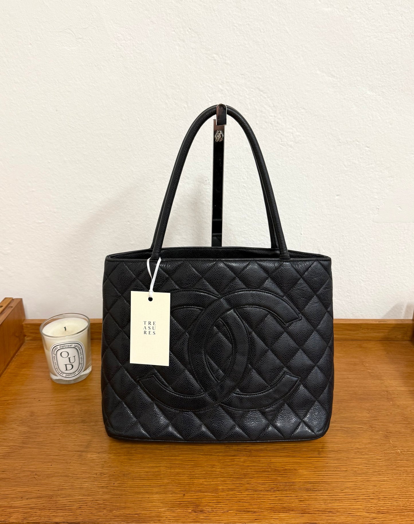 CHANEL CAVIAR MEDDALLION TOTE