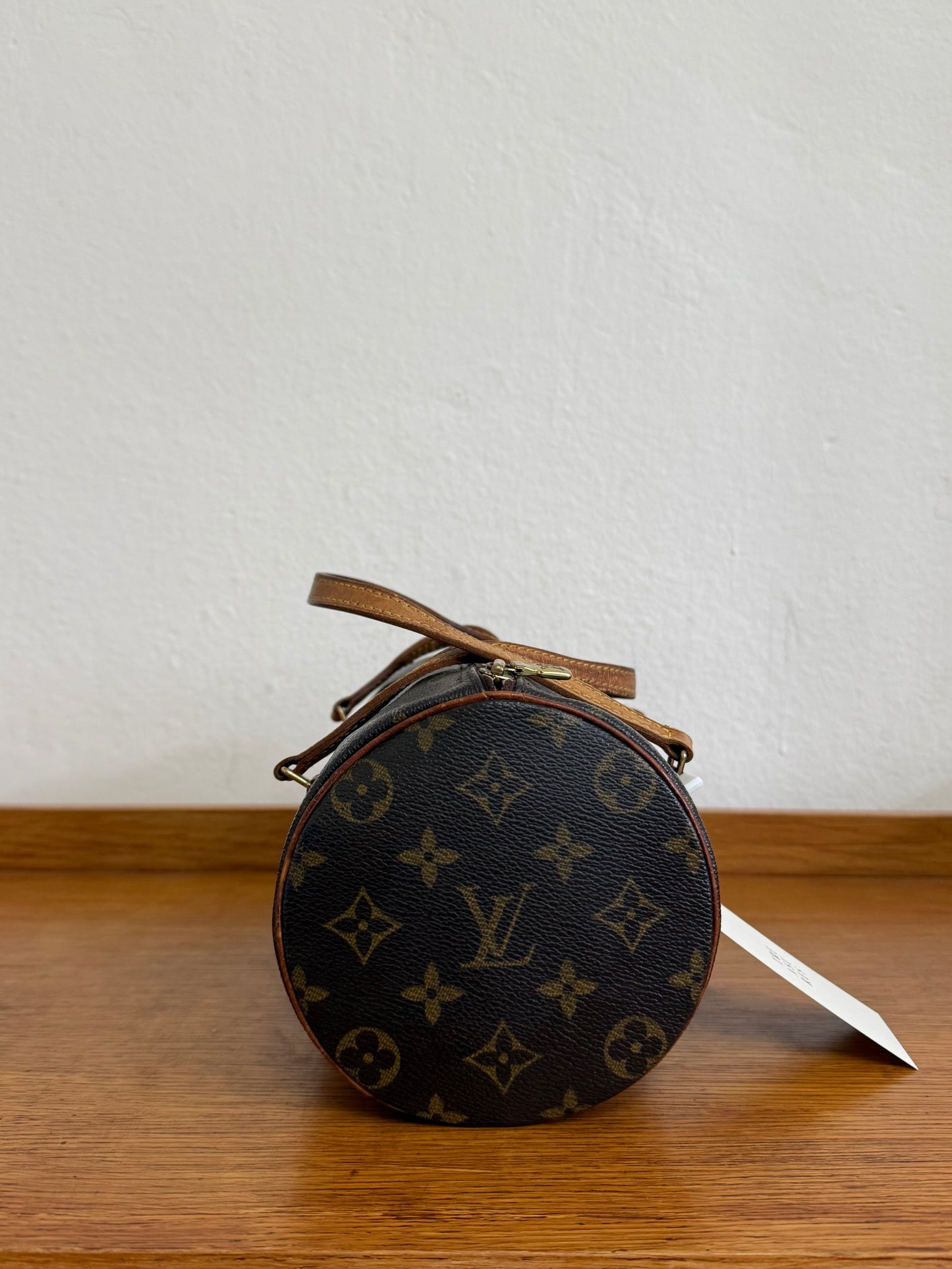 LV PAPILLON 26