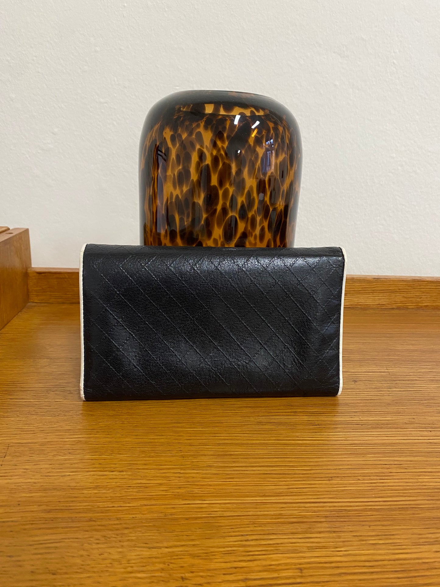 CHANEL QUILTED WALLET BLACK/WHITE SERIES 11