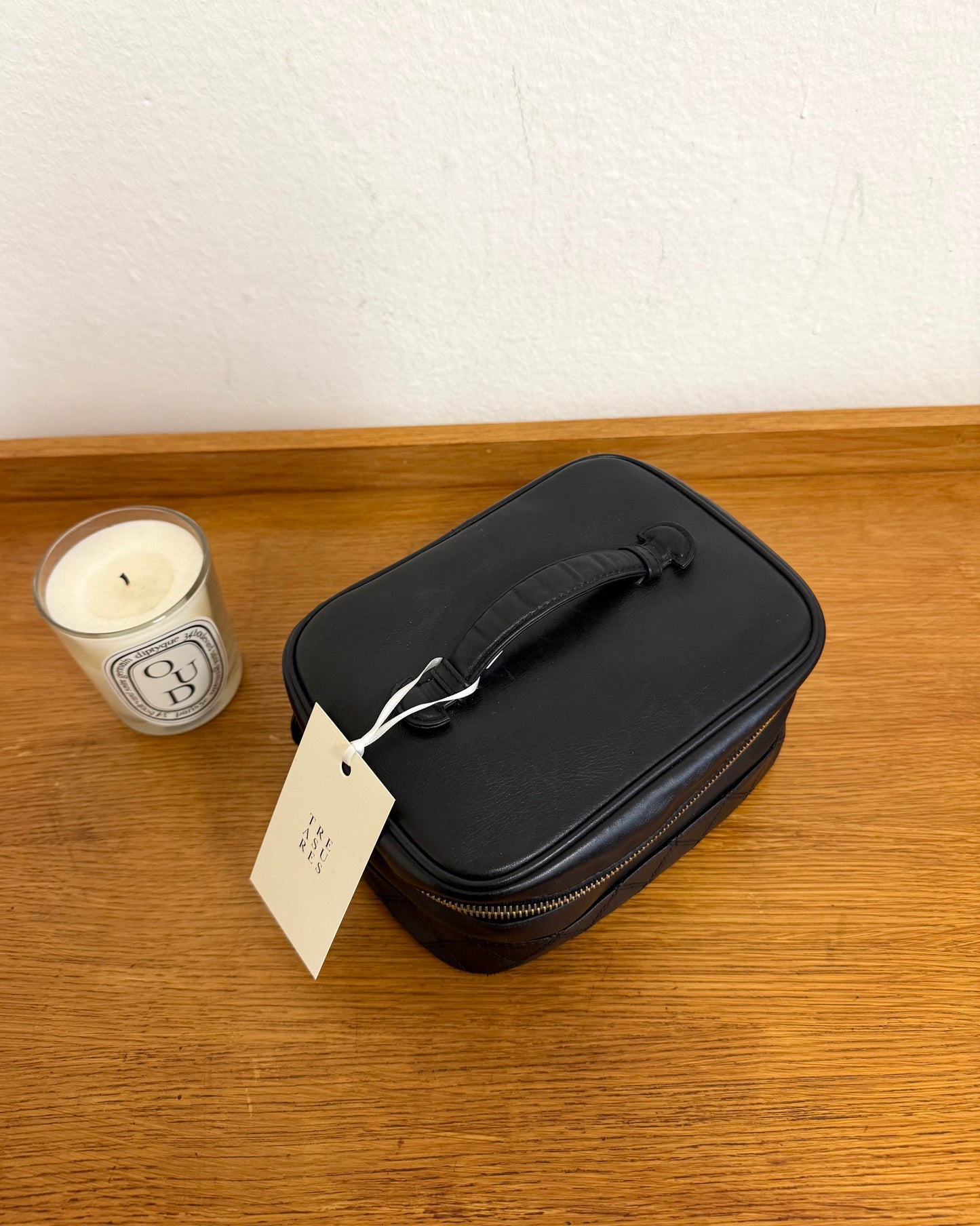 CHANEL VANITY LAMBSKIN