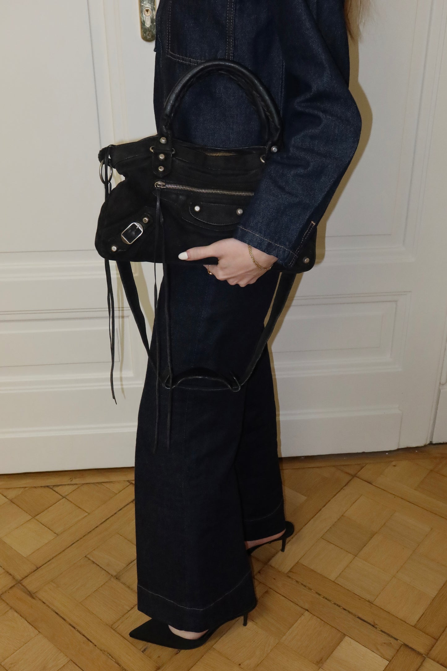 BALENCIAGA SUEDE CITY BAG BLACK