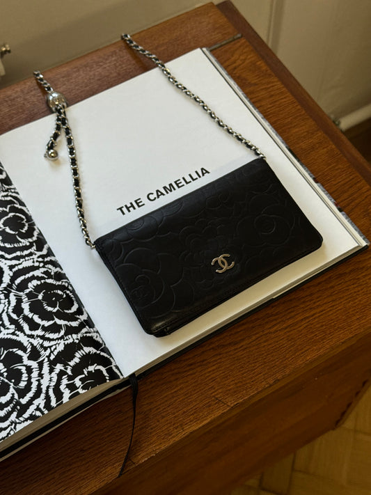 CHANEL CAMELLIA WALLET BLACK SERIES 11