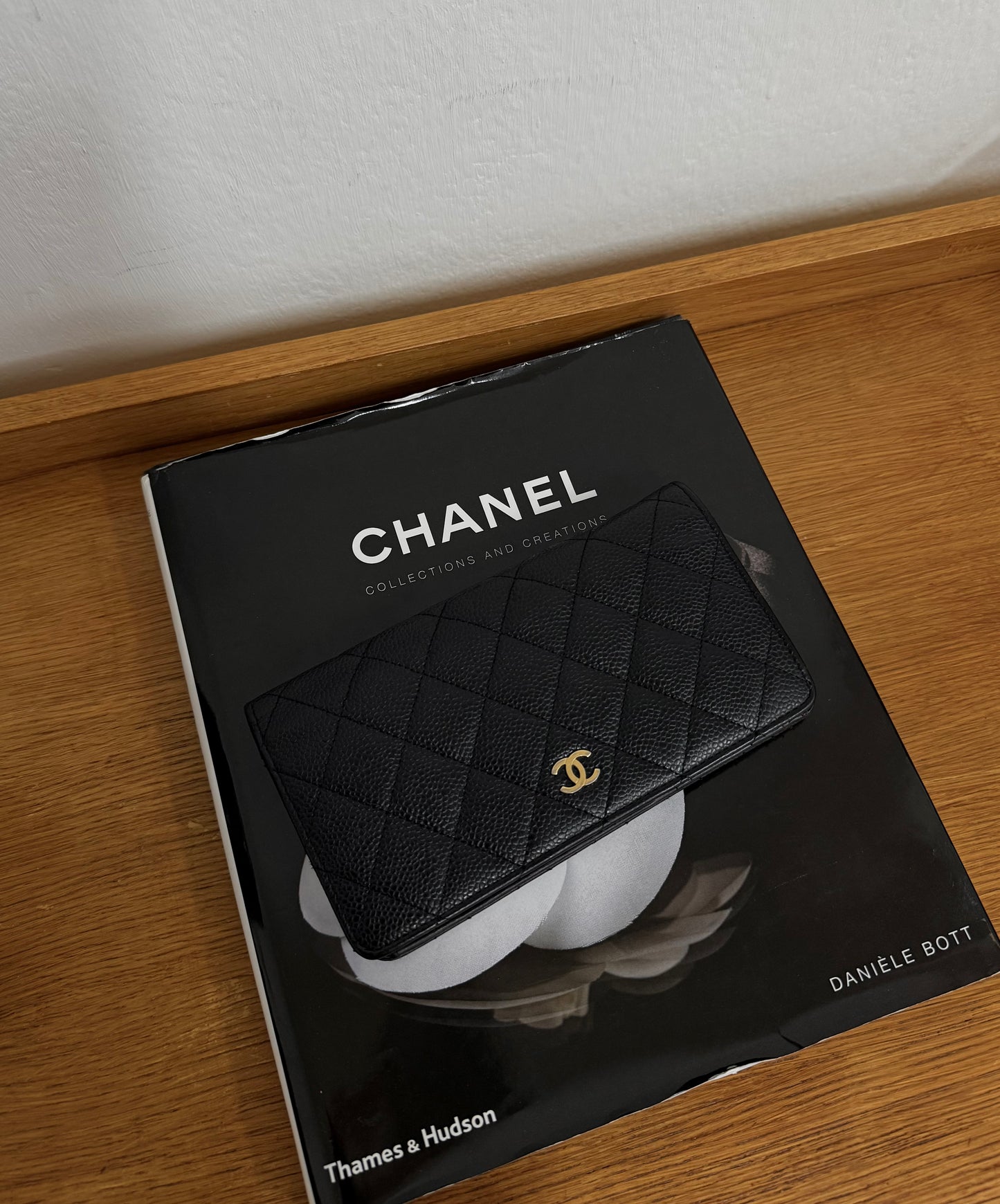 CHANEL CAVIAR LONG WALLET BLACK SERIES 18