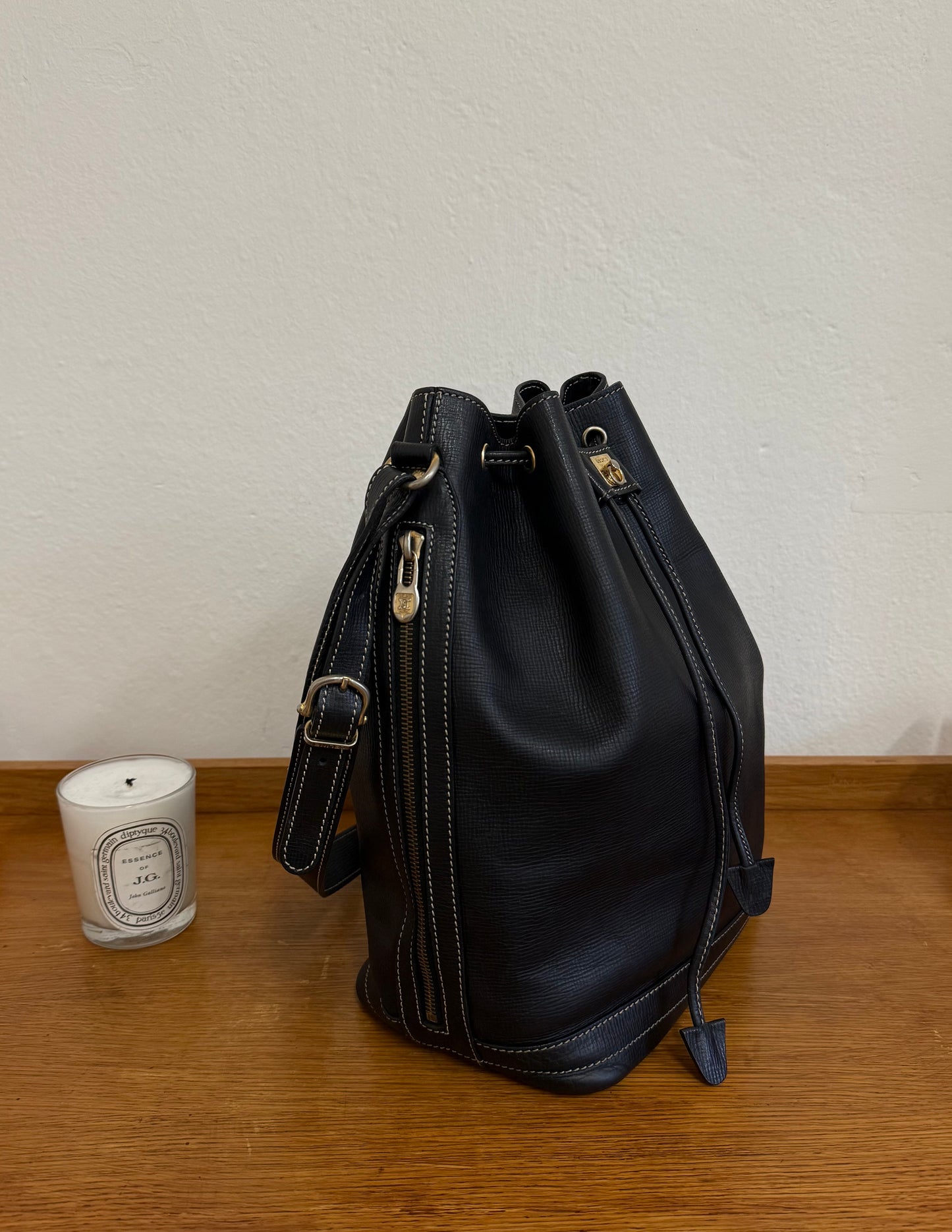 CELINE TRIOMPHE BUCKET BAG BLACK