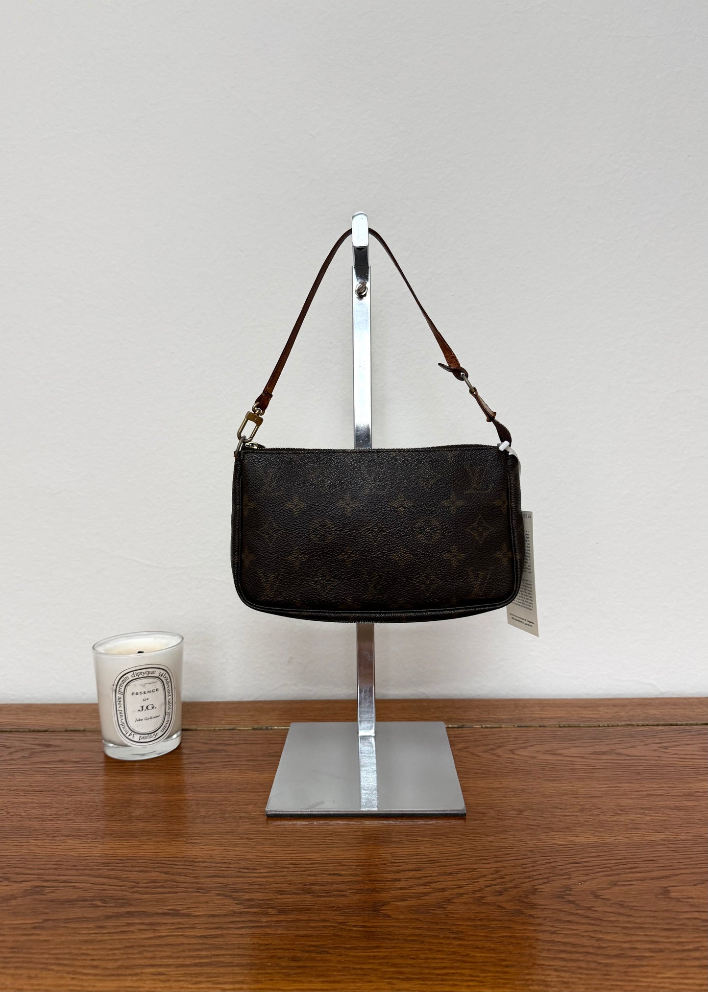 LV POCHETTE 304