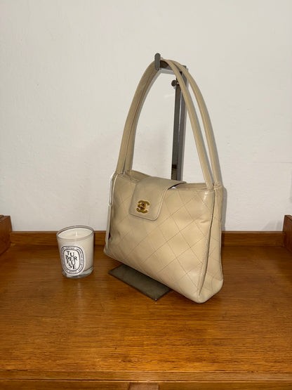 CHANEL KELLY SHOULDER BAG