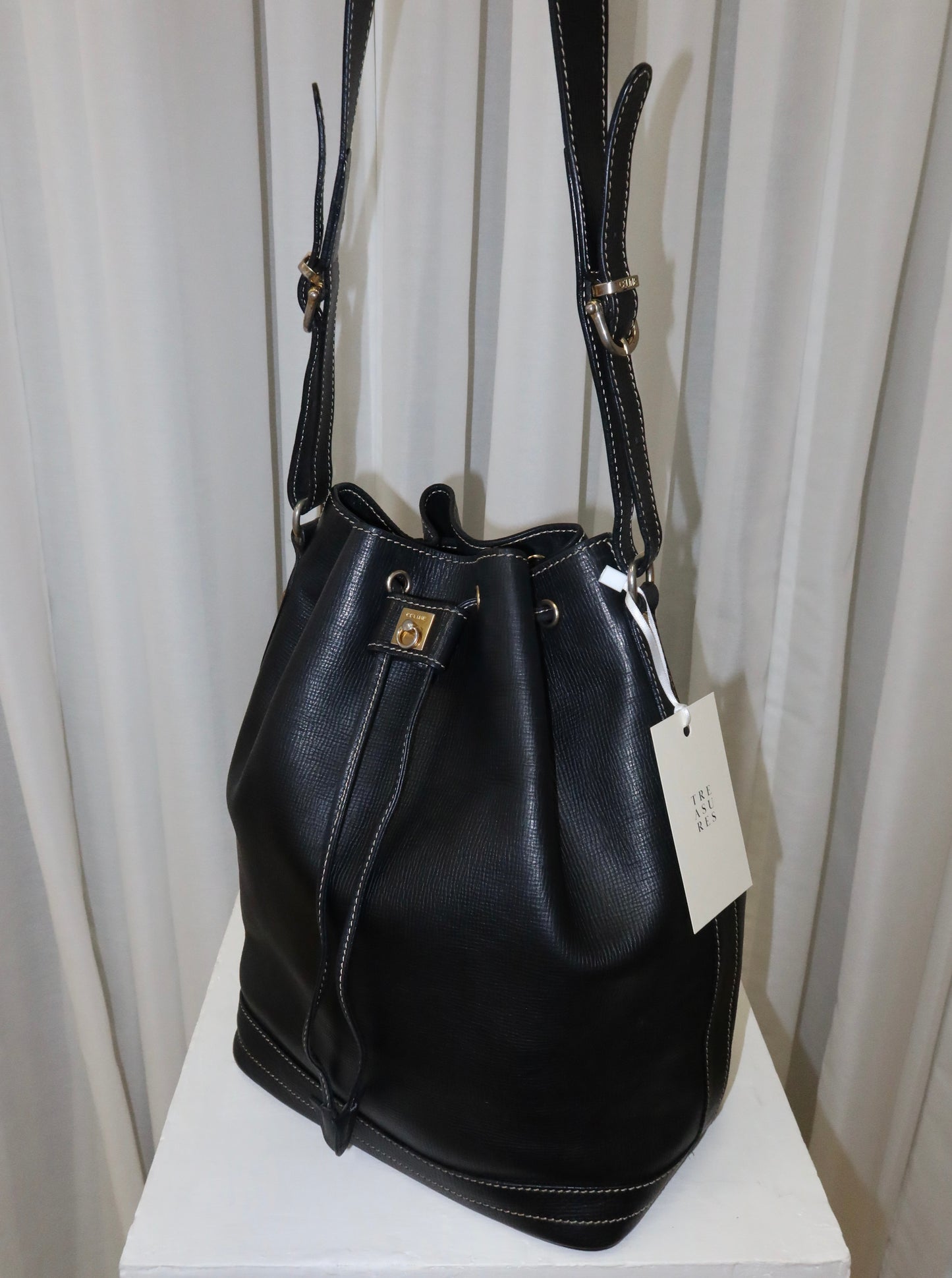 CELINE TRIOMPHE BUCKET BAG BLACK