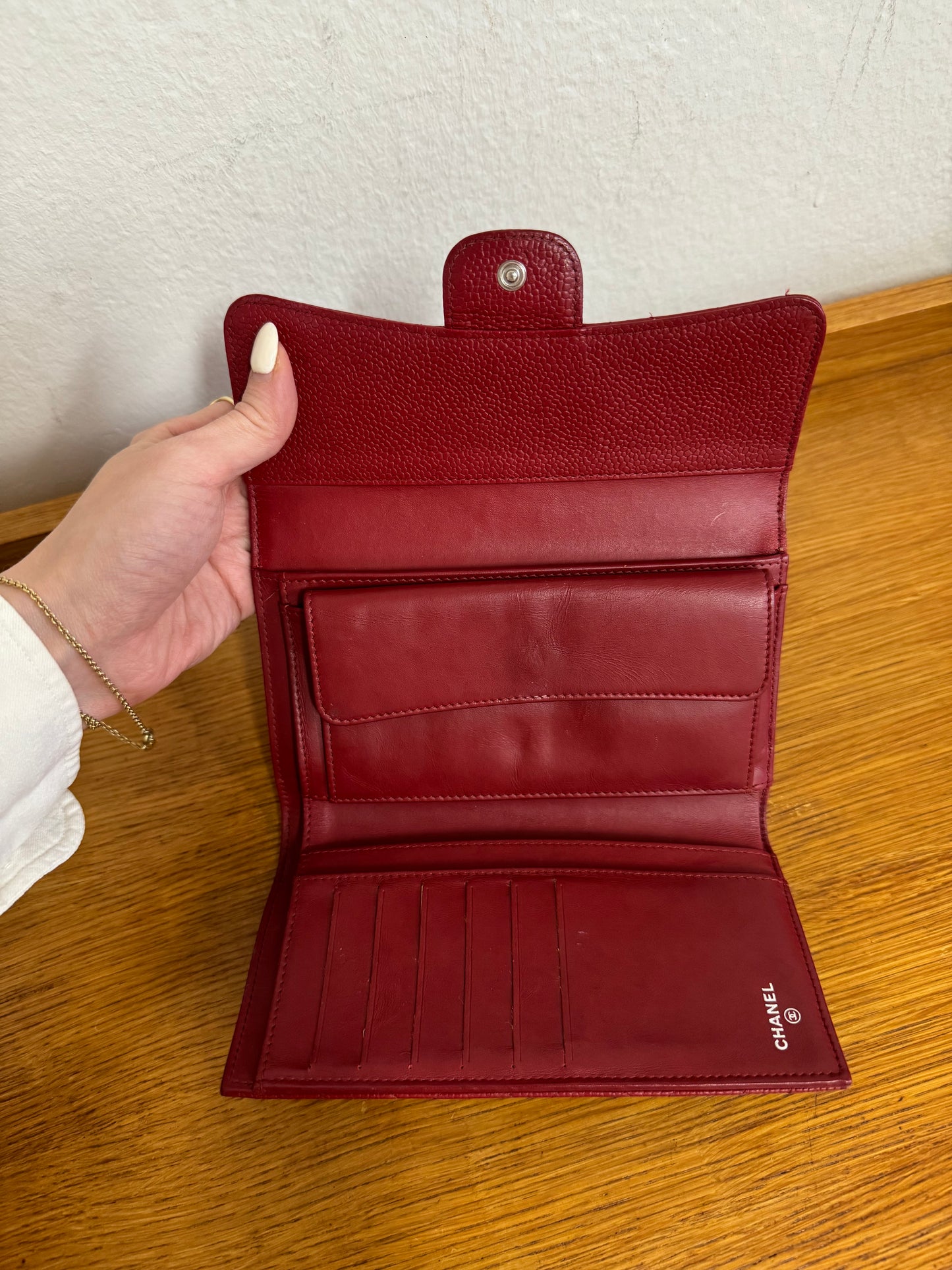 CHANEL CLASSIC WALLET CAVIAR RED