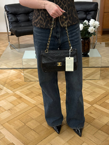 CHANEL TWIST LOCK CLASSIC FLAP BAG