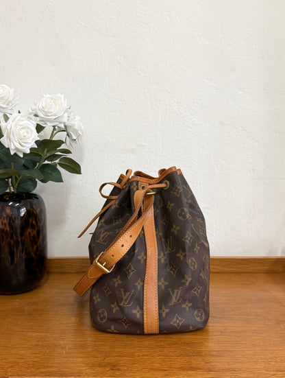 LV PETIT NOÉ MONOGRAM