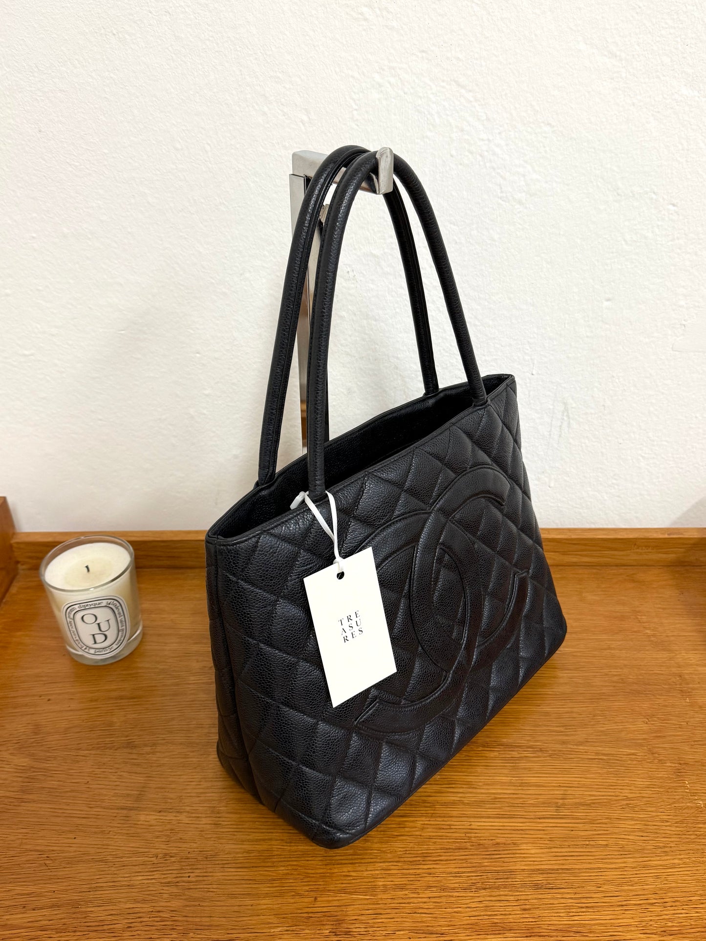 CHANEL CAVIAR MEDDALLION TOTE