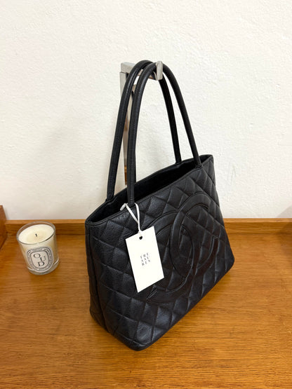 CHANEL CAVIAR MEDDALLION TOTE