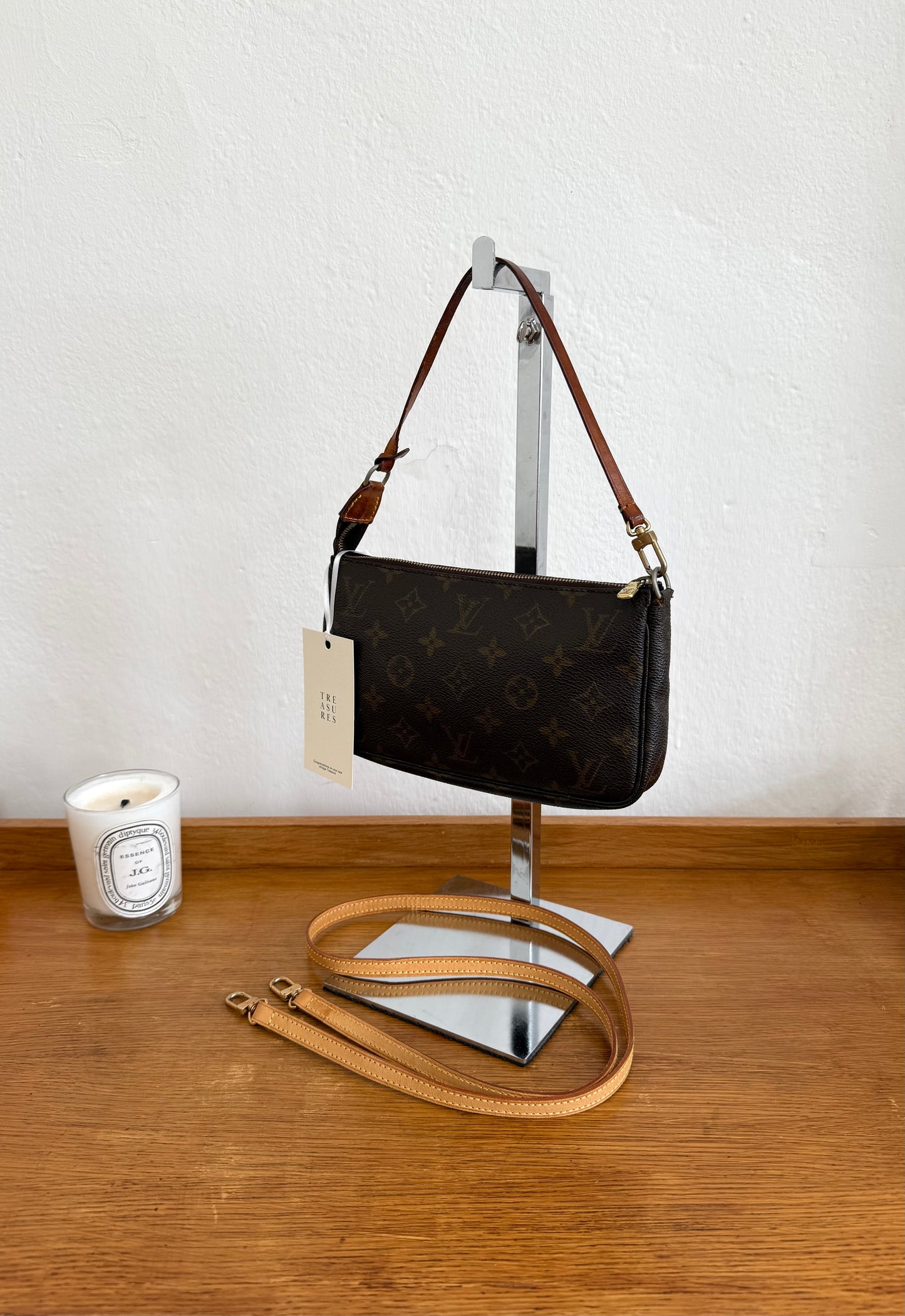 LV POCHETTE 304