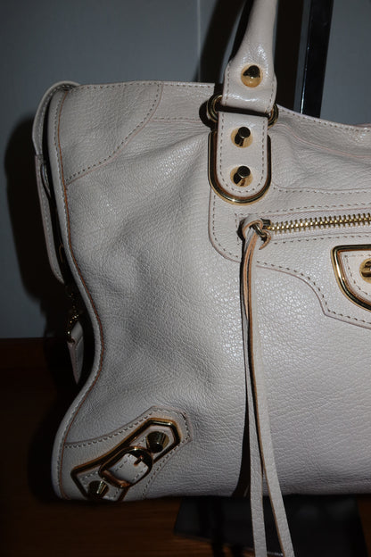 BALENCIAGA CITY BAG IN CREAM