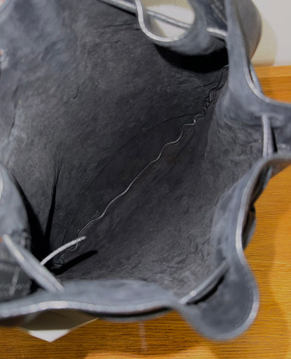 SAINT LAURENT DRAWSTRING BLACK SHOULDER BAG